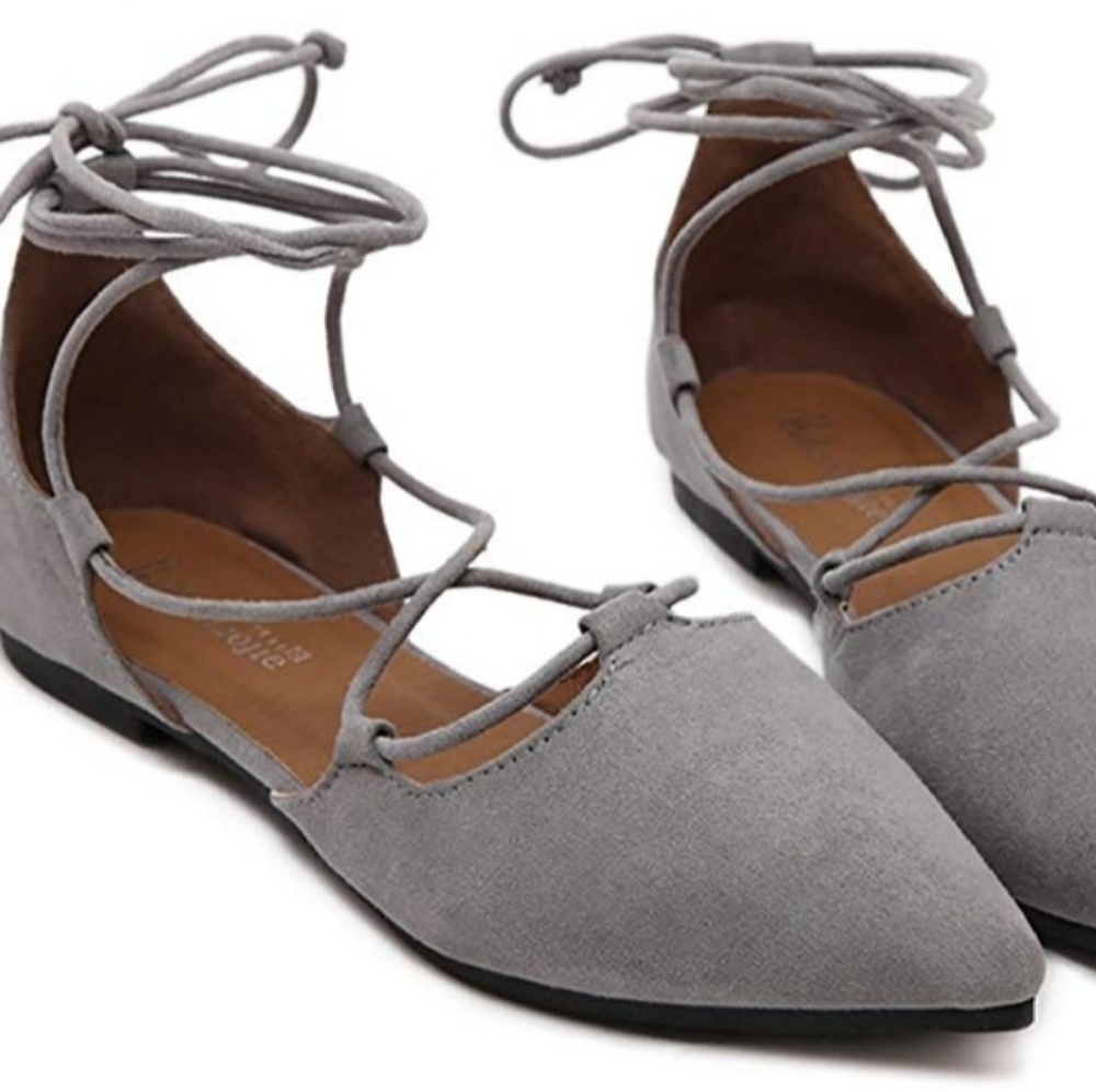 Lace-up pointed toe flats
